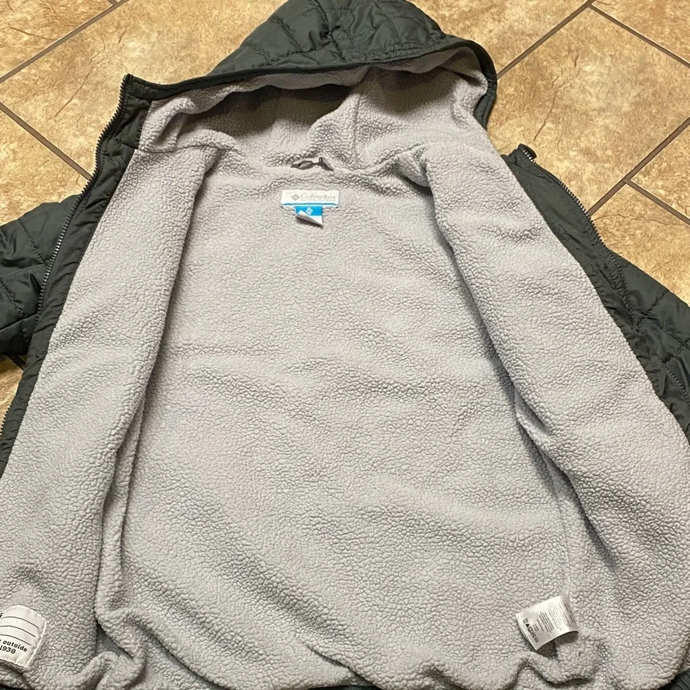 Kid’s Columbia Quilted Forest Green Large Jacket with Hood Fall Outdoor Camping